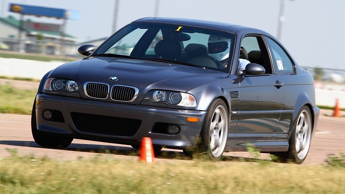 Контраварийное вождение в Саратове. Ultra Подарки. Купить уроки контраварийного вождения в Саратове. Научитесь водить машину в любых условиях! Сервис UltraPodarki.ru 8 800 505 95 30. Контраварийное вождение Саратов, контраварийное вождение, экстремальное вождение Саратов, экстремальное вождение, обучение вождению Саратов, обучение вождению, вождение Саратов, вождение,  курс вождения Саратов, курс вождения, курсы экстремальное вождения Саратов, курсы экстремального вождения, обучение в автошколе Саратов, обучение в автошколе