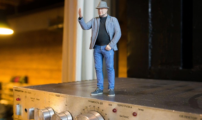 Создание 3D фигурок в городе Саратов. Ultra Подарки. Создание 3D фигурок в городе Саратов. Мини копия человека с помощью 3D печати на специальном принтере. Сервис: UltraPodarki.ru 8 800 505 95 30. 3D фигурки в Саратове, 3D печать, 3D фото Саратов, 3D сканирование, 3D печать фигурки Саратов,3D фигурка Саратов, 3D Саратов