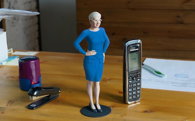 Создание 3D фигурок в городе Саратов. Ultra Подарки. Создание 3D фигурок в городе Саратов. Мини копия человека с помощью 3D печати на специальном принтере. Сервис: UltraPodarki.ru 8 800 505 95 30. 3D фигурки в Саратове, 3D печать, 3D фото Саратов, 3D сканирование, 3D печать фигурки Саратов,3D фигурка Саратов, 3D Саратов