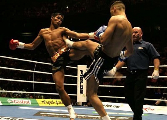 Купить занятие тайским боксом в Саратове. Сервис Ultra Подарки. Хотите взять уроки Муай Тай в клубе тайского бокса? Купите сертификат на занятие тайским боксом в Саратове. Сервис UltraPodarki.ru 8 800 505 95 30. Занятия тайским боксом, тайский бокс индивидуальные занятия, занятия тайским боксом в Саратове, тайский бокс цена, тайский бокс тренировка, тайский бокс клуб, тайский бокс клуб в Саратове, муай тай, уроки муай тай, сертификат на тайский бокс, Муай Тай Саратов, Тайский бокс Саратов, купить тайский бокс, купить муай тай, купить Тайский бокс Саратов