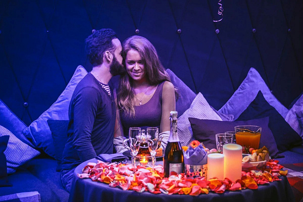 Романтическое свидание в кинотеатре в Саратове. Ultra Подарки. Купить романтическое свидание в кинотеатре в Саратове. Подарите самым близким незабываемые моменты и признайтесь в искренних чувствах. Сервис UltraPodarki.ru 8-800-505-95-30. Романтическое свидание в кинотеатре в Саратове, свидание в Саратове, свидание в кинотеатре, сертификат на свидание в кинотеатре, сертификат на свидание в Саратове, купить свидание, купить свидание Саратов, первое свидание, девушка свидание, хороший кинотеатре, романтический кинотеатре, романтический вечер, романтический ужин, романтические любимому, романтическая музыка