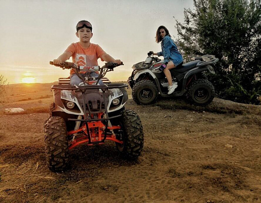 Катание на квадроциклах в Саратове. Подарочные сертификаты Ultra Подарки. Подарочный сертификат на катание на квадроциклах в Саратове. Закажите прокат квадроциклов и наслаждайтесь активным отдыхом с друзьями. Выбирайте живописные маршруты для езды на квадроциклах. Сервис UltraPodarki.ru 8 800 505 95 30. Катание на квадроциклах, катание на квадроциклах Саратов, прокат квадроциклов, прокат квадроциклов Саратов, езда на квадроцикле, езда на квадроцикле Саратов, катание на квадроциклах зимой, Катание на квадроциклах летом, сертификат на катание на квадроциклах, сертификат квадроциклы, сертификат квадроциклы Саратов
