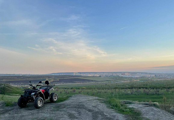 Катание на квадроциклах в Саратове. Подарочные сертификаты Ultra Подарки. Подарочный сертификат на катание на квадроциклах в Саратове. Закажите прокат квадроциклов и наслаждайтесь активным отдыхом с друзьями. Выбирайте живописные маршруты для езды на квадроциклах. Сервис UltraPodarki.ru 8 800 505 95 30. Катание на квадроциклах, катание на квадроциклах Саратов, прокат квадроциклов, прокат квадроциклов Саратов, езда на квадроцикле, езда на квадроцикле Саратов, катание на квадроциклах зимой, Катание на квадроциклах летом, сертификат на катание на квадроциклах, сертификат квадроциклы, сертификат квадроциклы Саратов
