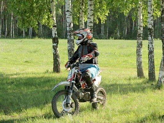 Катание на мотоцикле в Саратове. ULTRA ПОДАРКИ. Купить катание на мотоцикле в Саратове. Попробовав езду на мотоциклах, вы получите порцию адреналина и невероятные эмоции. Сервис: UltraPodarki.ru 8 800 505 95 30.. Катание на мотоцикле в Саратове, прокат мотоциклов Саратов, катание на мотоциклах, прокат мотоцикла, езда на мотоцикле Саратов, езда на мотоцикле, мотопрогулка Саратов, мотопрогулка