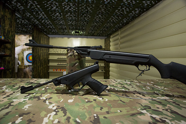 Стрельба из пневматического оружия в тире Саратова. Сервис Ultra Подарки. Пневматический тир. Купить подарочный сертификат на стрельбу из пневматического оружия в Саратове. Сервис UltraPodarki.ru 8 800 505 95 30. стрельбе из пневматического оружия Саратов, стрелковый клуб Саратов, стрельба из оружия Саратов, пневматическое оружие Саратов, пневматический тир Саратов, стрельба из пневматического оружия, пулевая стрельба, пулевая стрельба Саратов, пневматический тир в Саратове