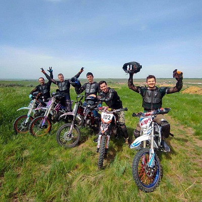 Катание на мотоцикле в Саратове. ULTRA ПОДАРКИ. Купить катание на мотоцикле в Саратове. Попробовав езду на мотоциклах, вы получите порцию адреналина и невероятные эмоции. Сервис: UltraPodarki.ru 8 800 505 95 30.. Катание на мотоцикле в Саратове, прокат мотоциклов Саратов, катание на мотоциклах, прокат мотоцикла, езда на мотоцикле Саратов, езда на мотоцикле, мотопрогулка Саратов, мотопрогулка