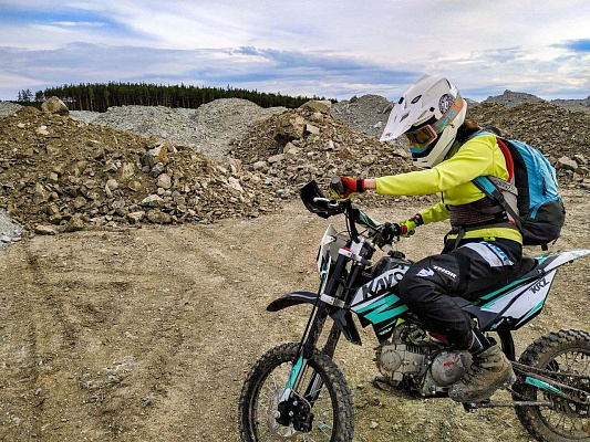 Катание на мотоцикле в Саратове. ULTRA ПОДАРКИ. Купить катание на мотоцикле в Саратове. Попробовав езду на мотоциклах, вы получите порцию адреналина и невероятные эмоции. Сервис: UltraPodarki.ru 8 800 505 95 30.. Катание на мотоцикле в Саратове, прокат мотоциклов Саратов, катание на мотоциклах, прокат мотоцикла, езда на мотоцикле Саратов, езда на мотоцикле, мотопрогулка Саратов, мотопрогулка