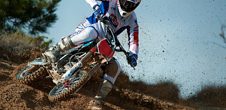 Катание на мотоциклах Катание на мотоциклах