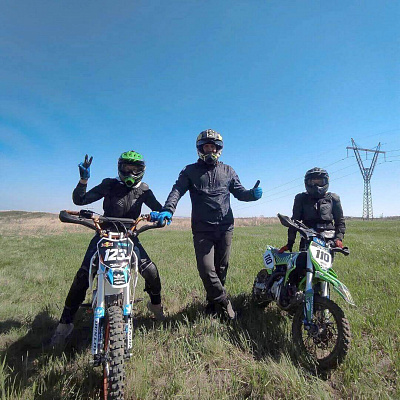 Катание на мотоцикле в Саратове. ULTRA ПОДАРКИ. Купить катание на мотоцикле в Саратове. Попробовав езду на мотоциклах, вы получите порцию адреналина и невероятные эмоции. Сервис: UltraPodarki.ru 8 800 505 95 30.. Катание на мотоцикле в Саратове, прокат мотоциклов Саратов, катание на мотоциклах, прокат мотоцикла, езда на мотоцикле Саратов, езда на мотоцикле, мотопрогулка Саратов, мотопрогулка