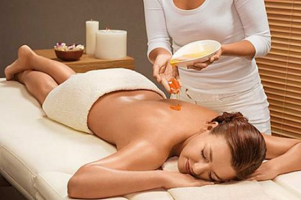 Медовый массаж. Подарочные сертификаты Ultra Подарки Саратов. Подарочный сертификат на Медовый массаж. Сервис UltraPodarki.ru Саратов 8 800 505 95 30. медовый массаж, медовый массаж Саратов, медовый антицеллюлитный массаж, медовый массаж спины, медовый массаж от целлюлита, медовый массаж живота, медовый массаж для похудения живота, медовый массаж живота и боков, антицеллюлитный массаж, правильный медовый массаж