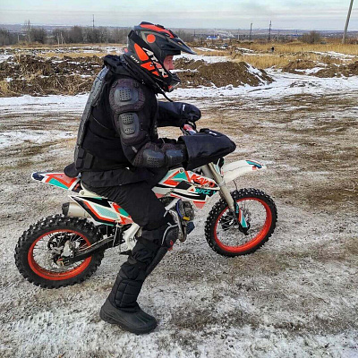 Катание на мотоцикле в Саратове. ULTRA ПОДАРКИ. Купить катание на мотоцикле в Саратове. Попробовав езду на мотоциклах, вы получите порцию адреналина и невероятные эмоции. Сервис: UltraPodarki.ru 8 800 505 95 30.. Катание на мотоцикле в Саратове, прокат мотоциклов Саратов, катание на мотоциклах, прокат мотоцикла, езда на мотоцикле Саратов, езда на мотоцикле, мотопрогулка Саратов, мотопрогулка